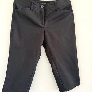 Black cropped capris pants